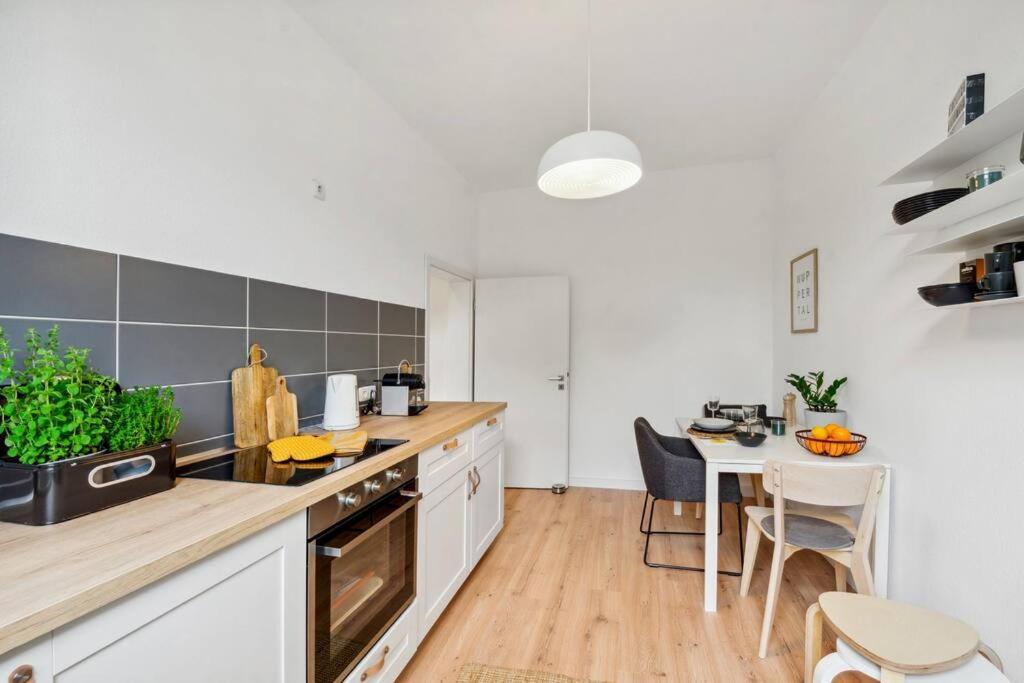 Wuppertaler Altbau-Traum Gutenberg - Naehe Dus & Dortmund & Koeln & Essen 아파트 외부 사진